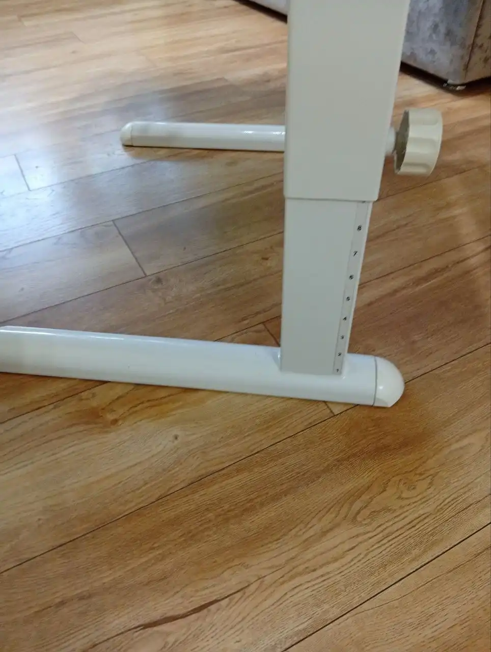 Растущая парта со стулом и полочкой - Детская мебель (Барахолка) в Мытищи