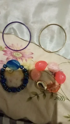 Браслеты ручной работы и металлические - частное объявление в Мытищи