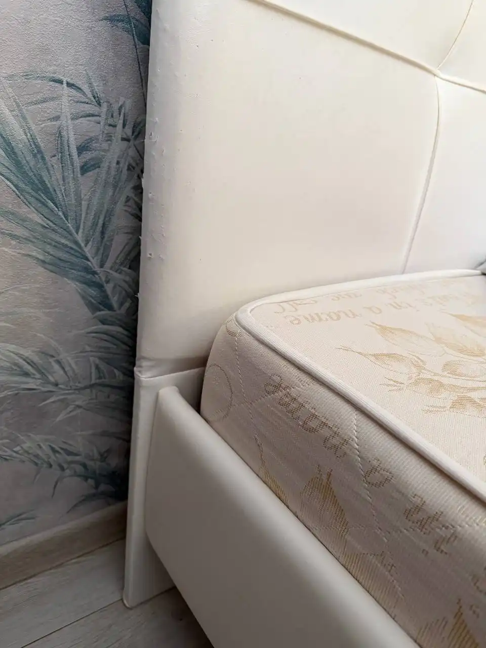 Продается кровать 140х200 с матрасом - Мебель (Барахолка) в Мытищи