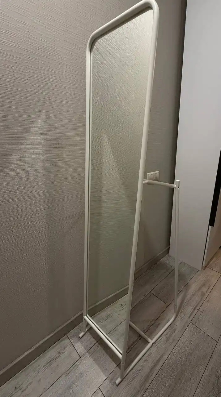 Зеркало напольное ИКЕЯ с крючками - Мебель (Для дома и дачи) в Мытищи