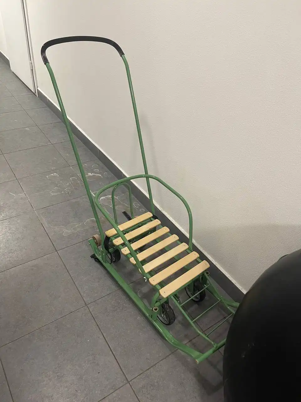 Детские санки с регулируемой ручкой - Барахолка в Мытищи