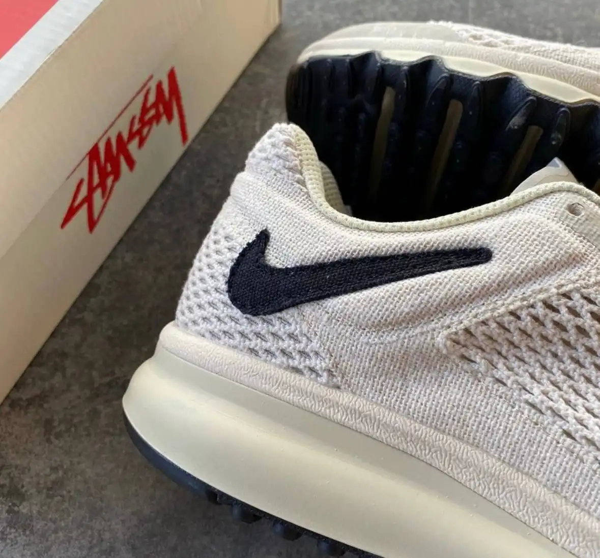 Кроссовки Nike AIR MAX 2013 x Stussy - Обувь (Одежда) в Мытищи