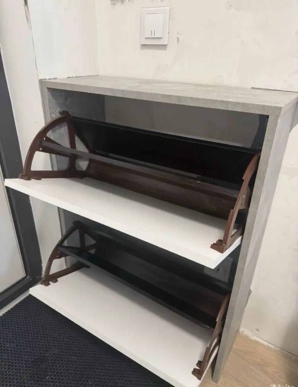 Стильная обувница в белом цвете с отделкой под бетон - Мебель (Для дома и дачи) в Мытищи