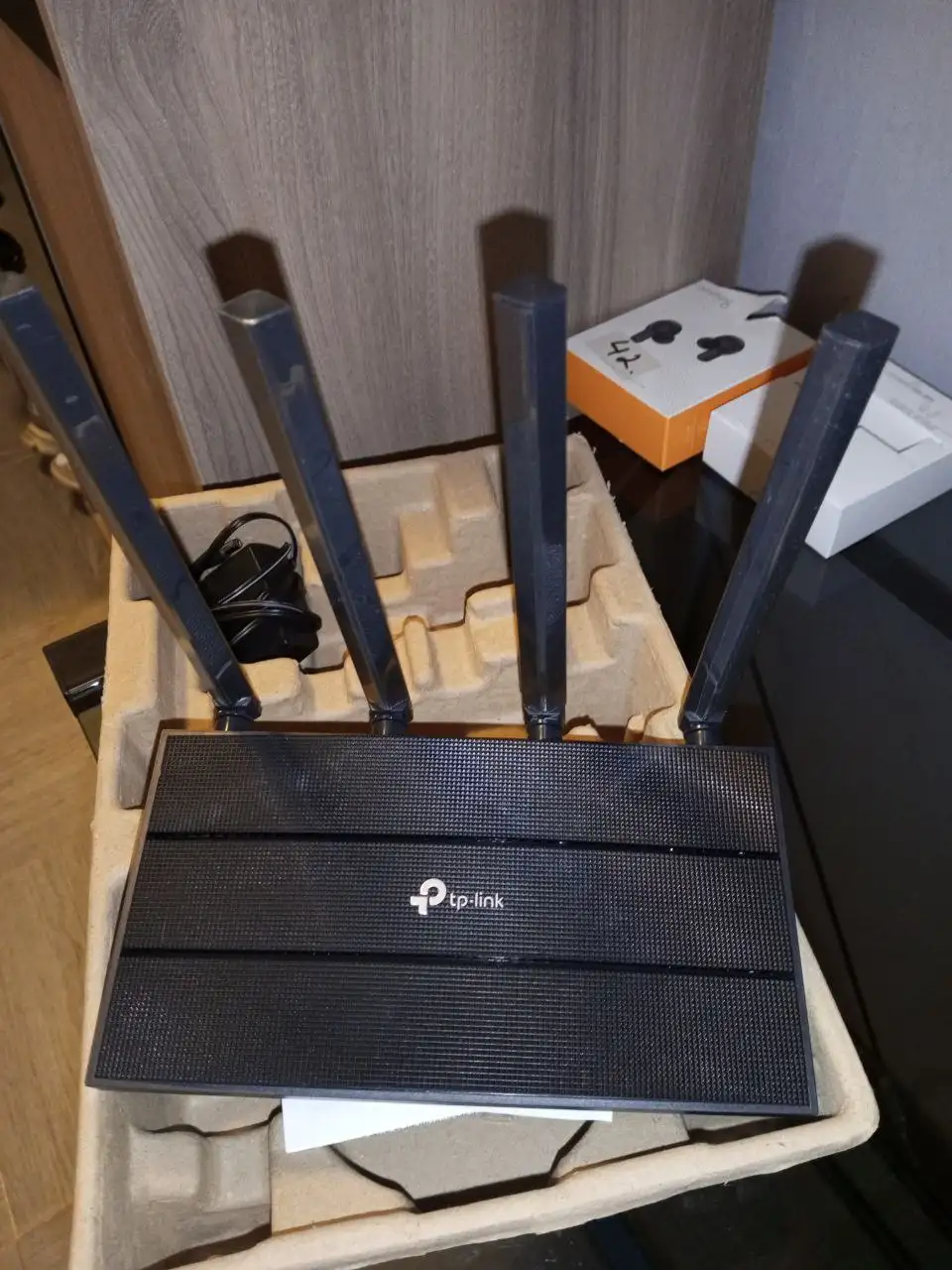 Продам новый Wi-Fi роутер - Сетевое оборудование (Электроника) в Мытищи