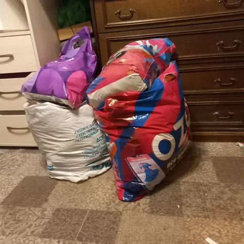 Продажа пакетов одежды и аксессуаров - Одежда в Мытищи