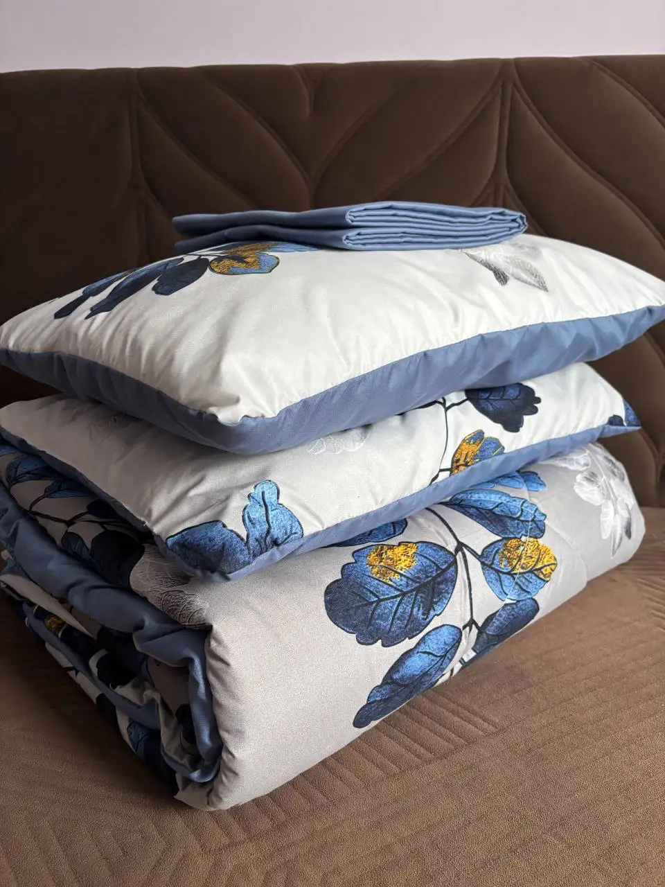 Комплект постельного белья с одеялом и подушками - Постельное белье (Для дома и дачи) в Мытищи