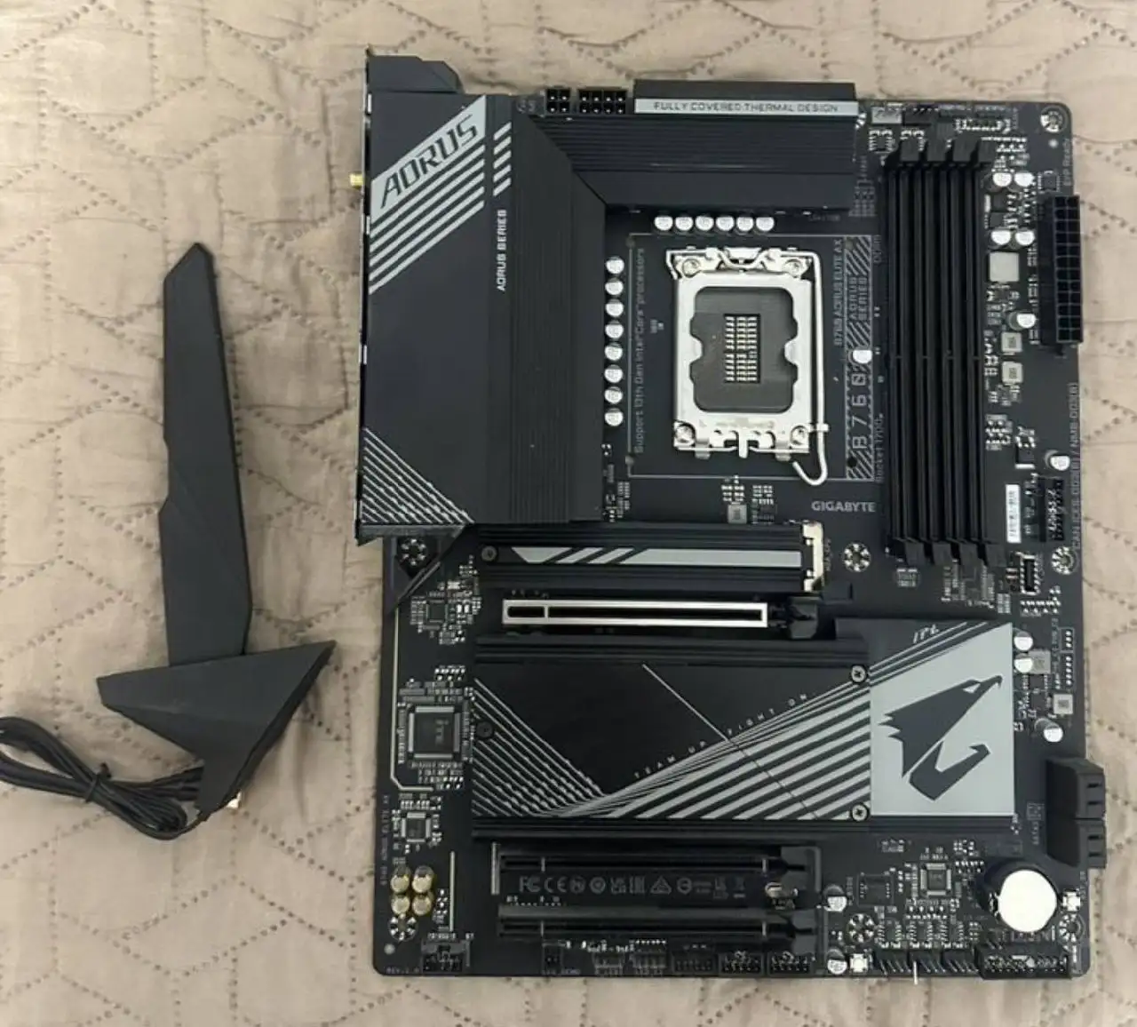 Материнская плата Gigabyte Aorus B760 Elite AX DDR5 LGA 1700 - Компьютерные комплектующие (Электроника) в Мытищи