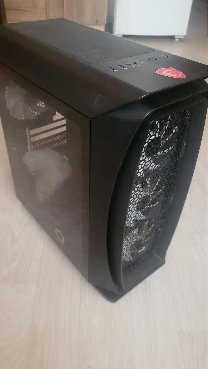 Корпус AeroCool Aero One Frost - Компьютерные комплектующие (Электроника) в Мытищи