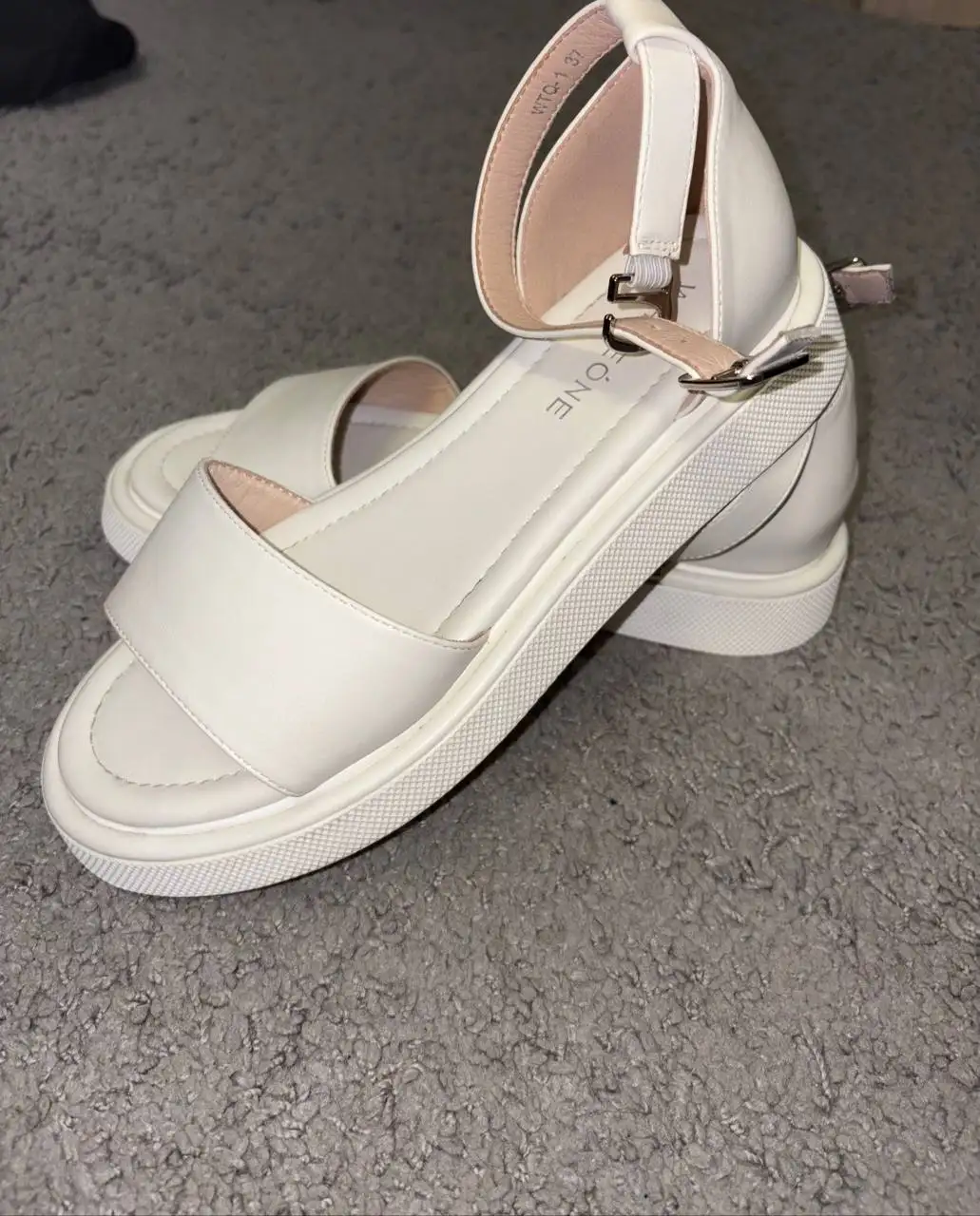 Продажа мужских и женских вещей пакетом в Мытищах - Барахолка в Мытищи