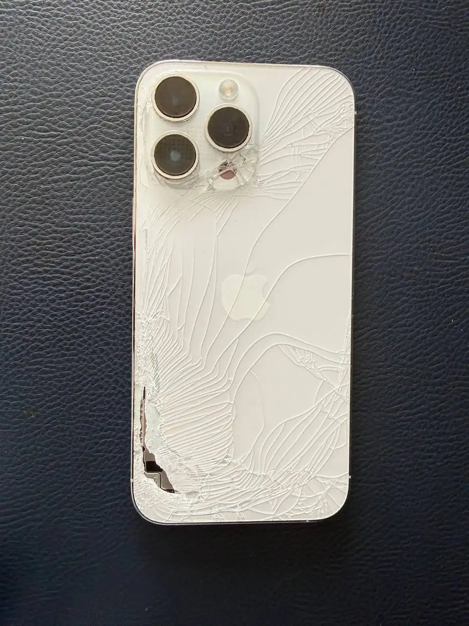 Продам iPhone 14 Pro Max 128GB с мелкими дефектами - Смартфоны (Электроника) в Мытищи