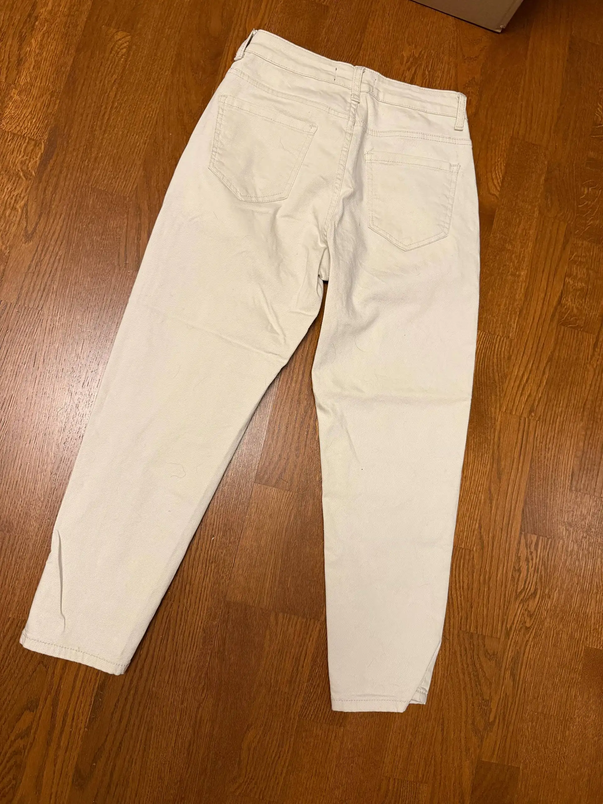 Одежда 40-42 размера - Джинсы (Одежда) в Ивантеевка