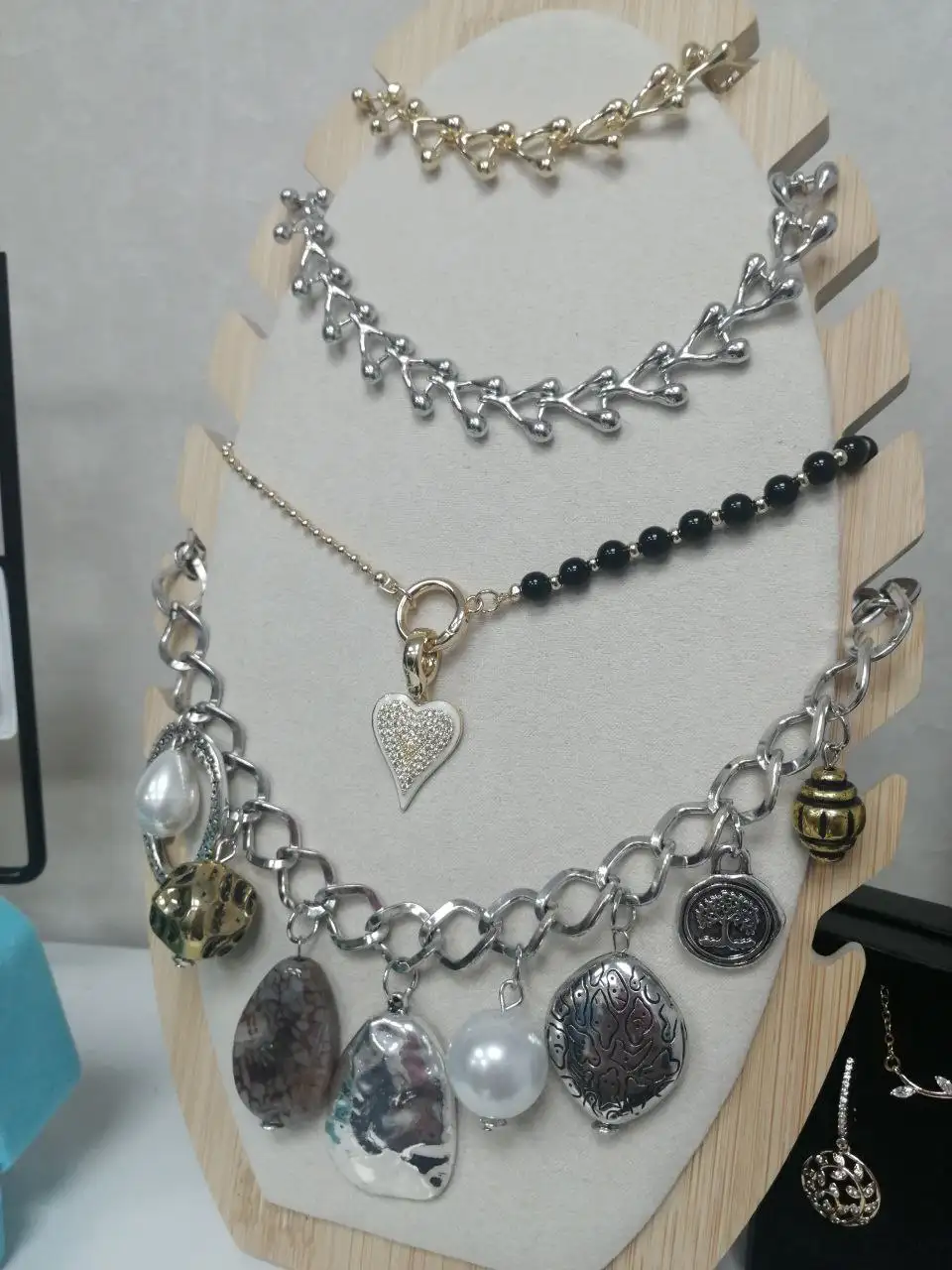 Бижутерия к 8 марта в Мытищах - Бижутерия (Барахолка) в Мытищи