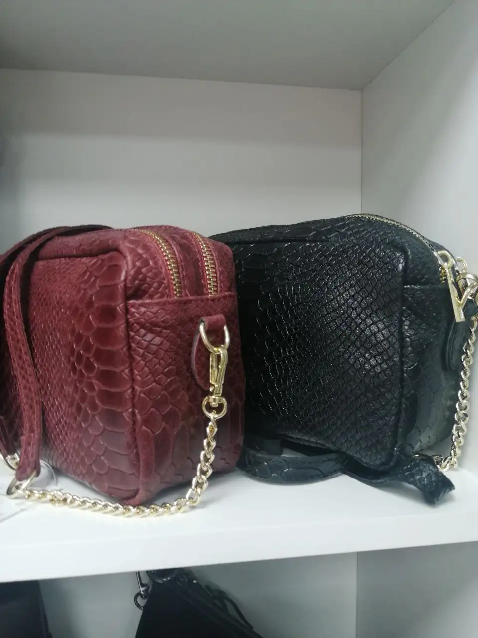 Кожаные сумки к 8 марта со скидкой - Сумки (Одежда) в Мытищи