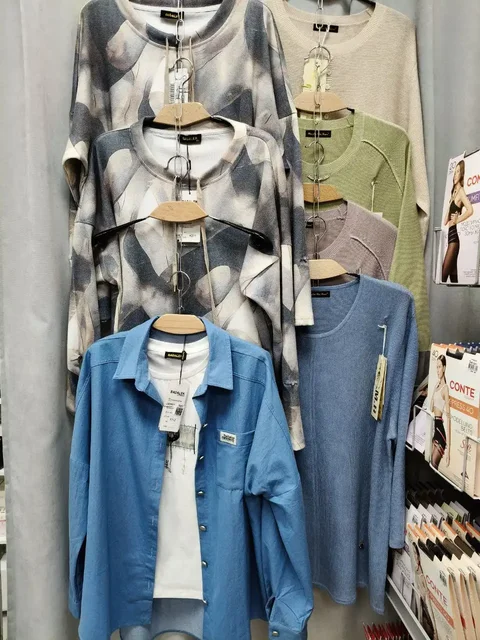 Распродажа зимней коллекции женской одежды - Комбинезоны в Мытищи