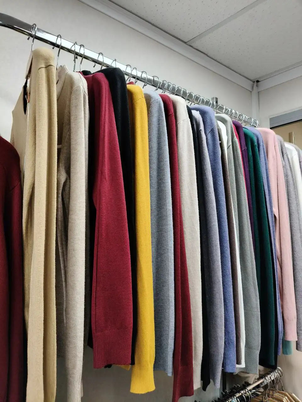 Распродажа зимней коллекции женской одежды - Женская одежда (Одежда) в Мытищи