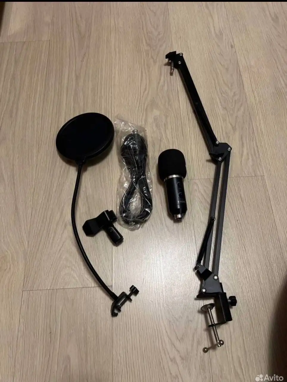 Студийный микрофон с поп-фильтром - Аудиотехника (Электроника) в Мытищи