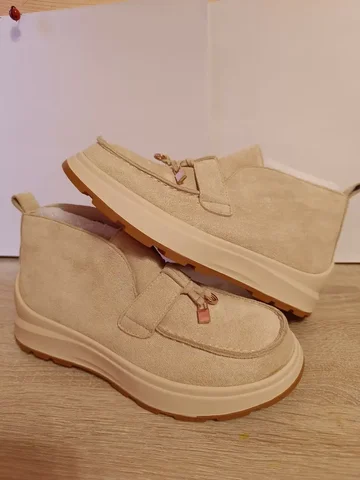 Женские замшевые утепленные ботинки 38 размера - Одежда в Московская область