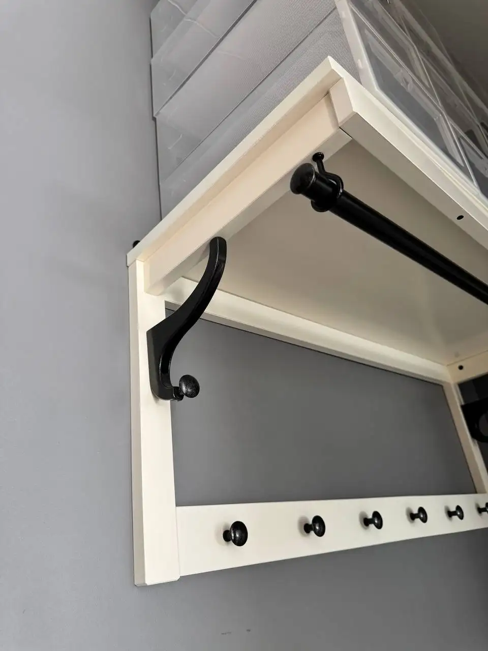 Настенное вешало с небольшим дефектом - Барахолка в Мытищи