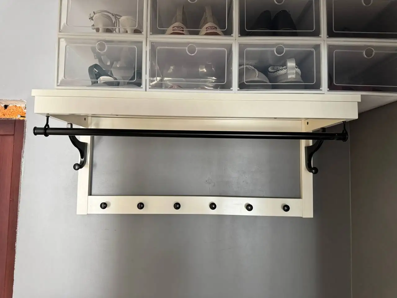 Настенное вешало с небольшим дефектом - Барахолка в Мытищи