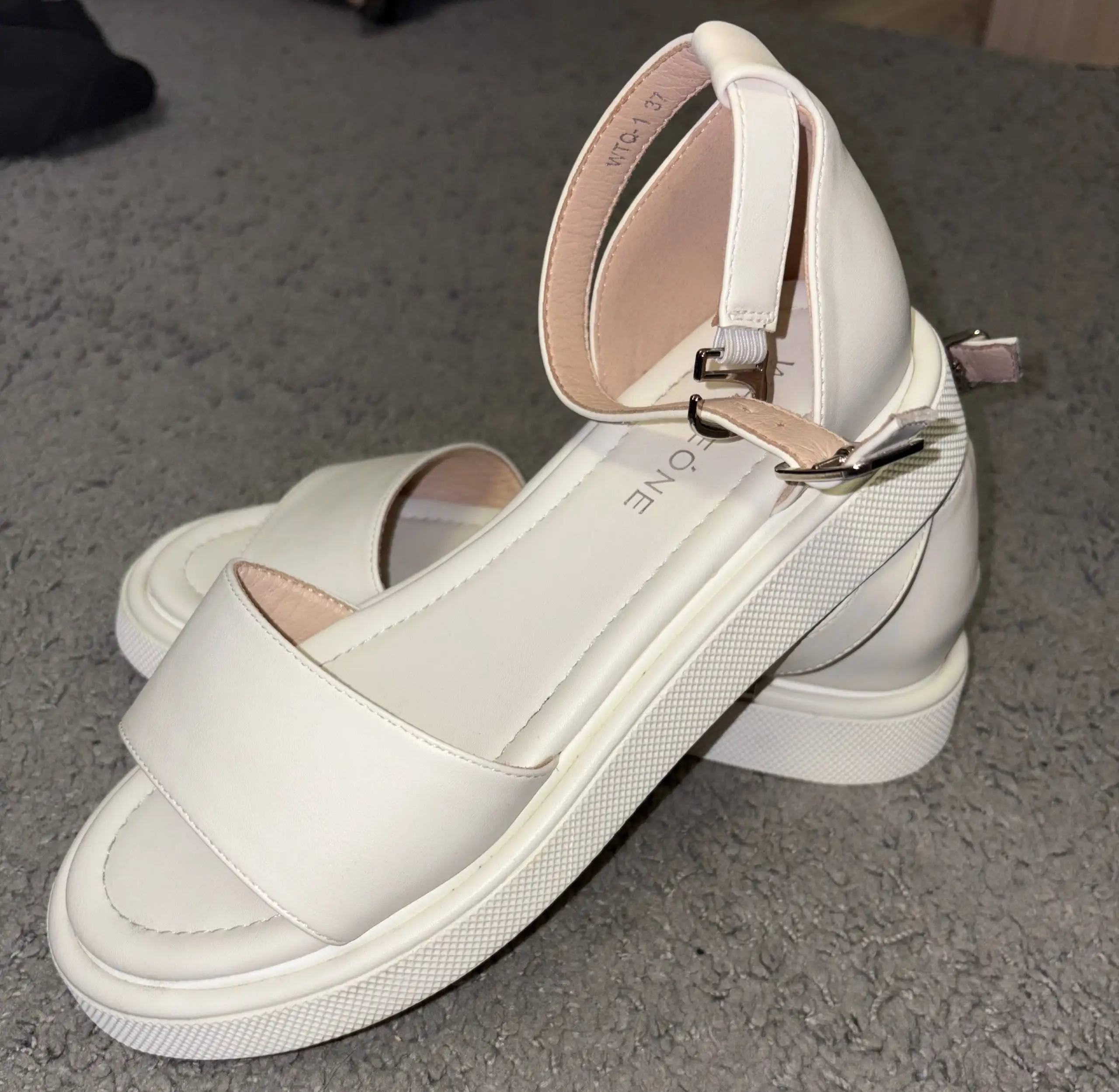 Новые босоножки 37 размер - Обувь (Одежда) в Мытищи