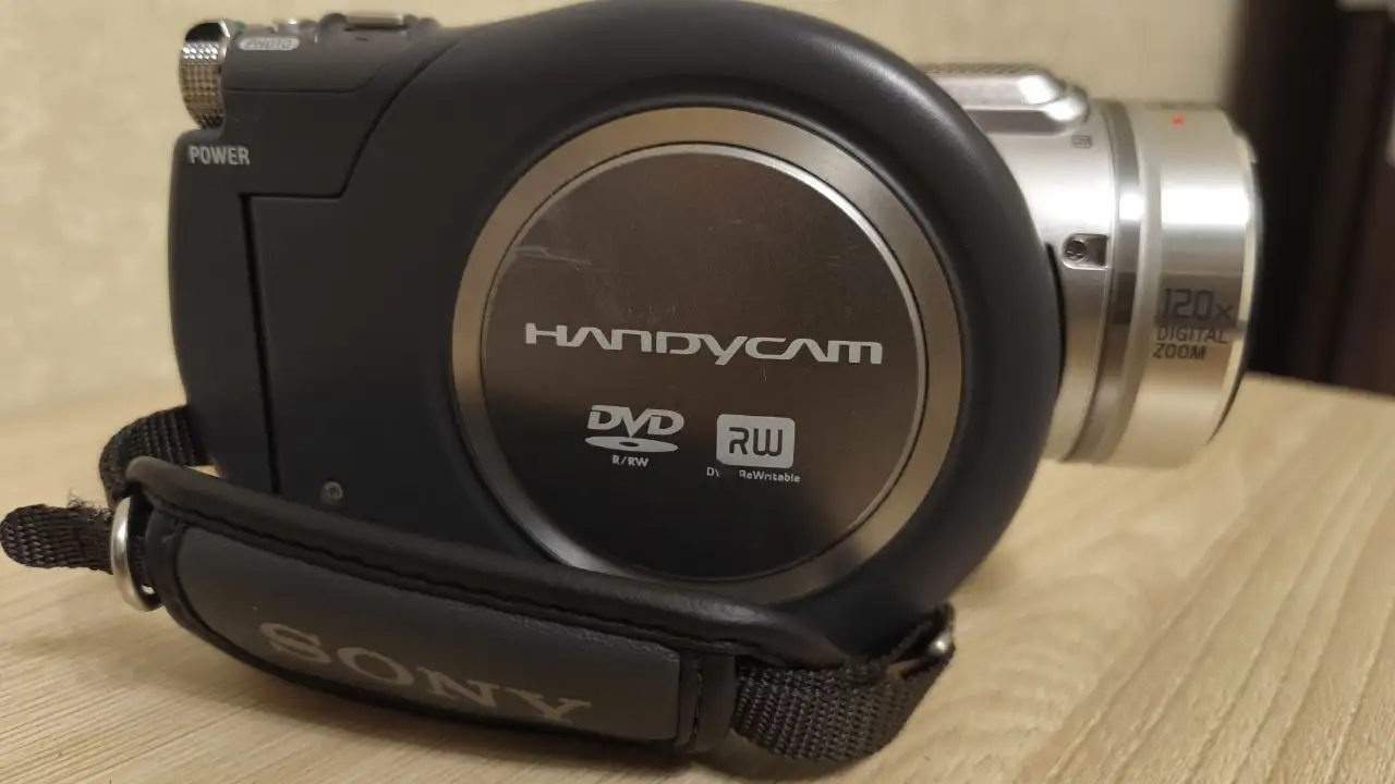 Продажа видеокамер Sony DCR-DVD505E и CCD-TR425E - Видеокамеры (Электроника) в Мытищи