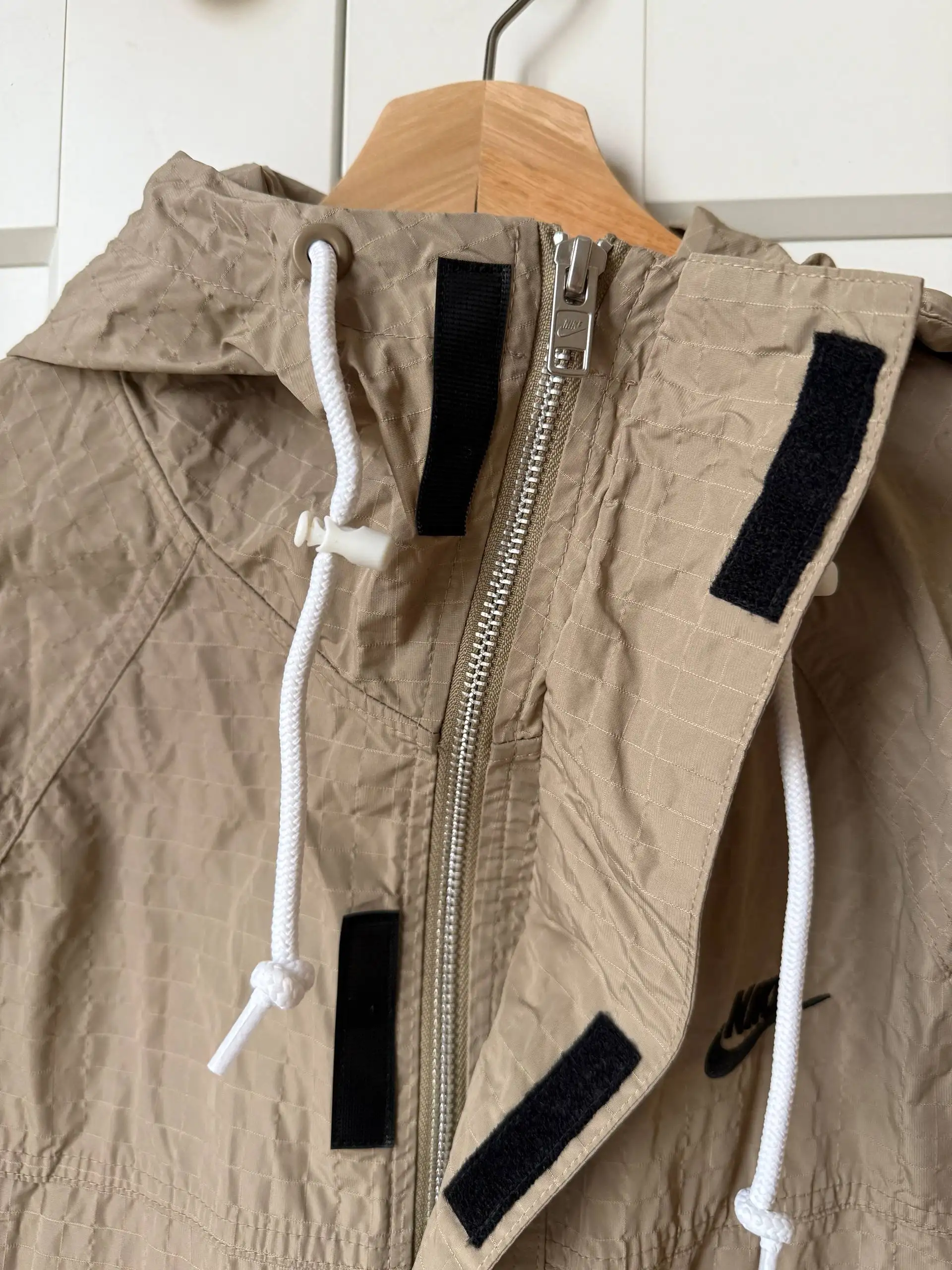 Куртка Nike ветровка размер М - Верхняя одежда (Одежда) в Мытищи