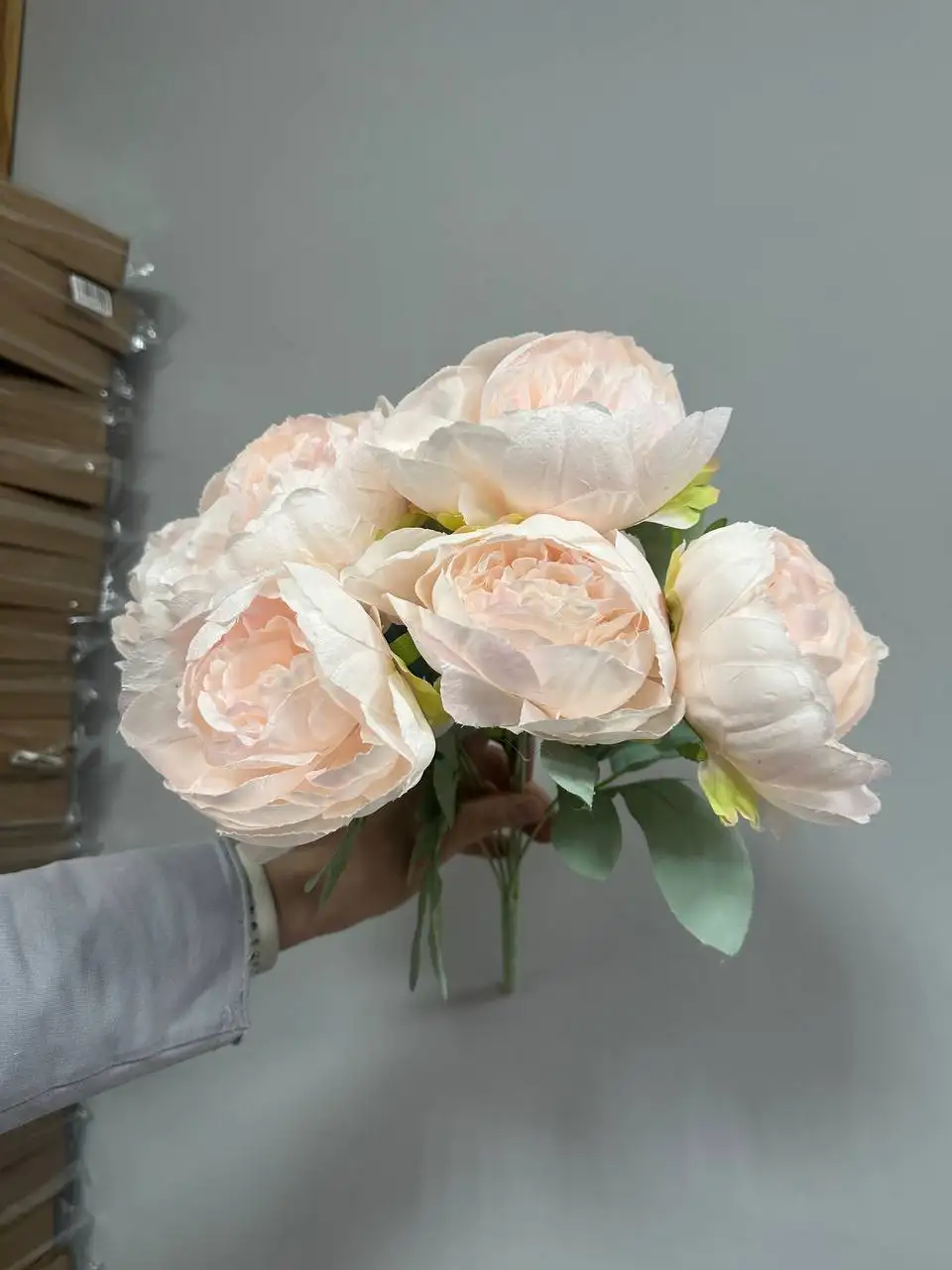 Букеты искусственных роз или пионов - Цветы (Барахолка) в Мытищи