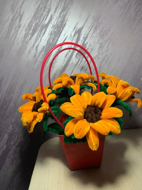 Плюшевые цветы в корзинке - Сувениры в Мытищи