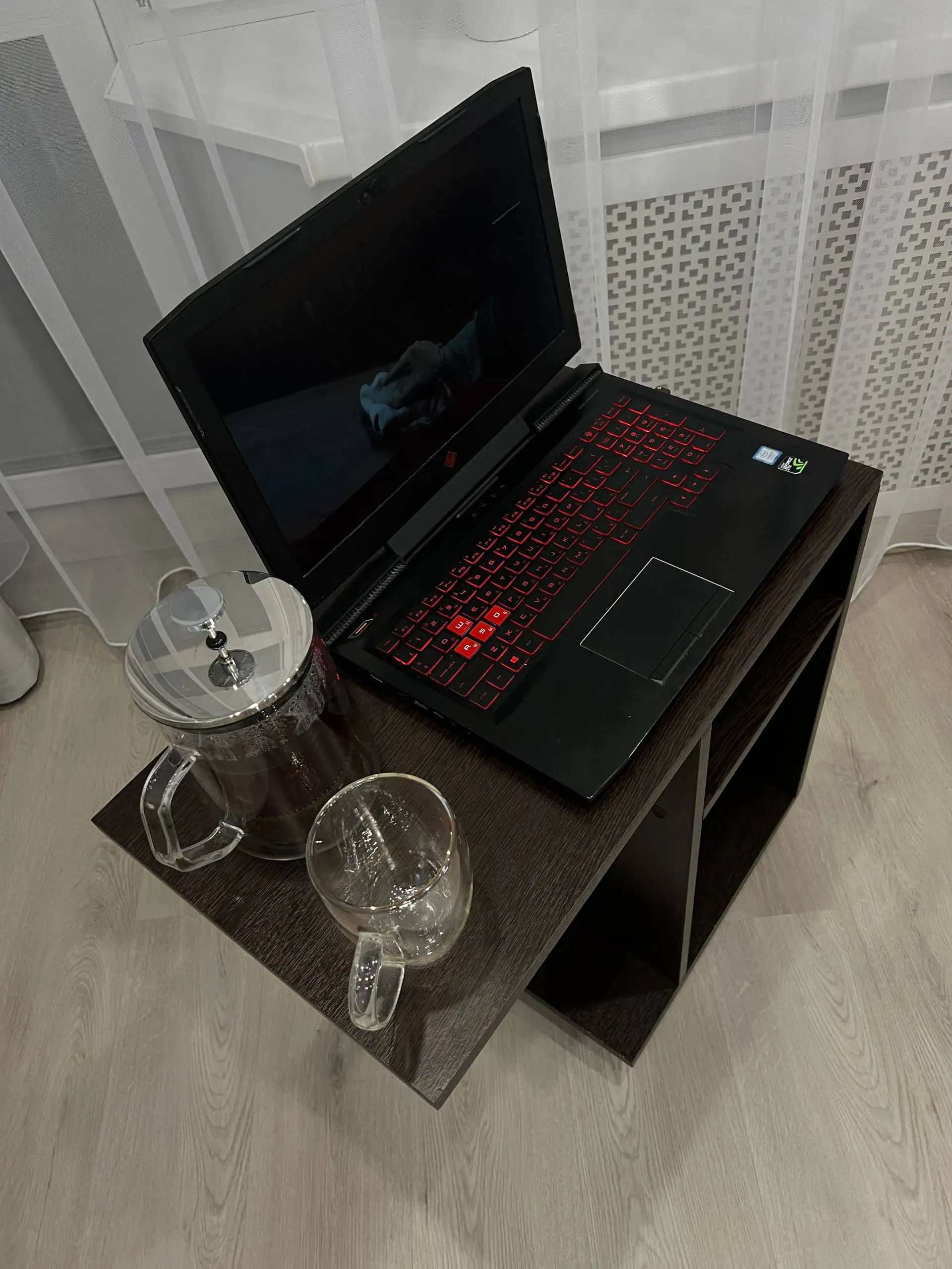 Подкатной столик на колесиках - Барахолка в Мытищи