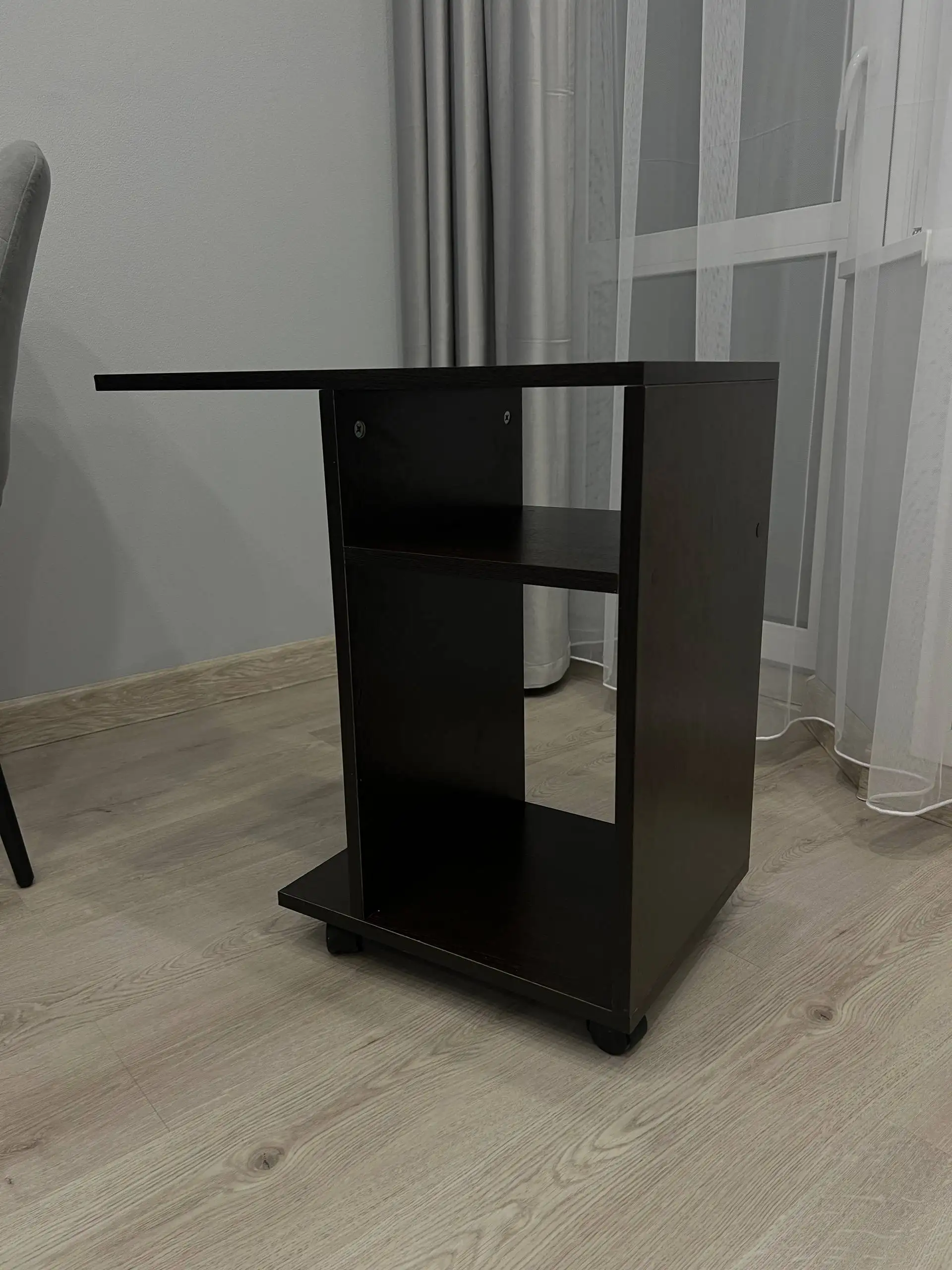 Подкатной столик на колесиках - Барахолка в Мытищи