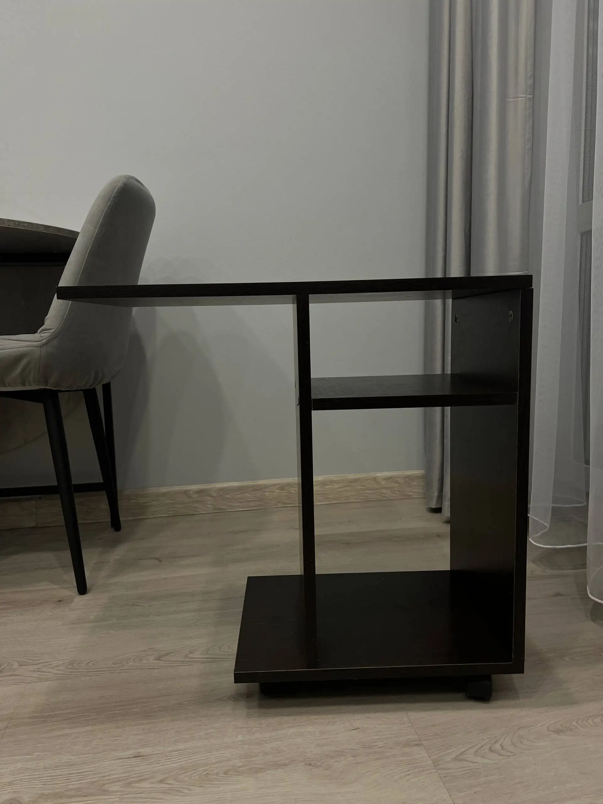 Подкатной столик на колесиках - Барахолка в Мытищи