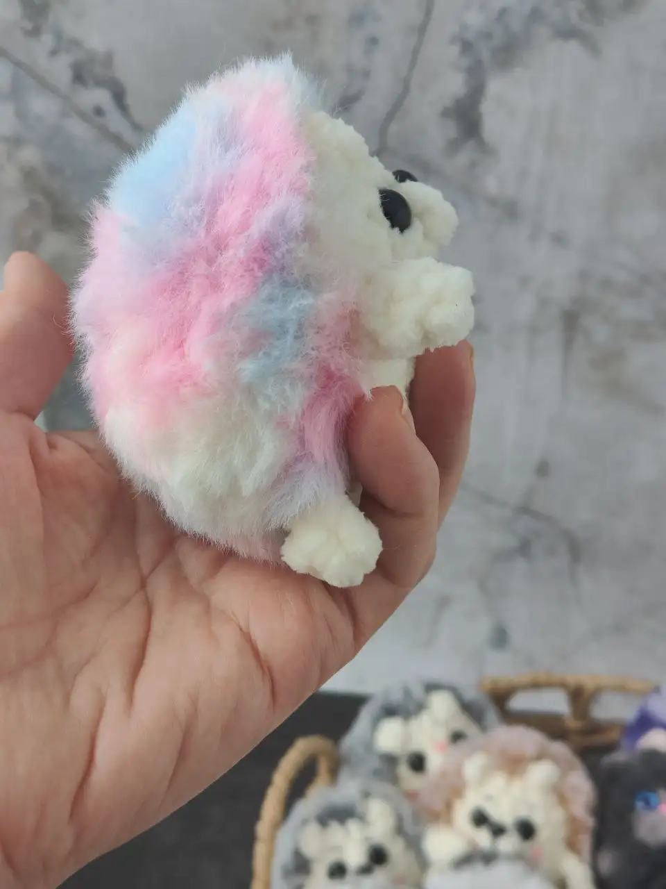 Продаются вязанные игрушки из мохнатой пряжи - Хендмейд игрушки (Барахолка) в Мытищи