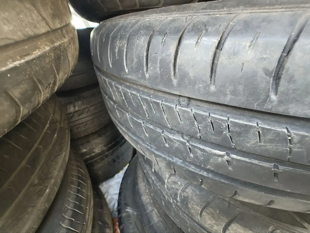 Продажа летней автомобильной резины R15 - Шины (Авто) в Мытищи