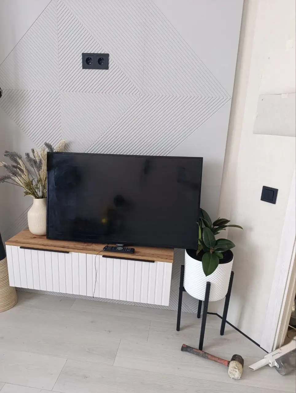 Продажа телевизора Philips 40 дюймов - Телевизоры (Электроника) в Химки