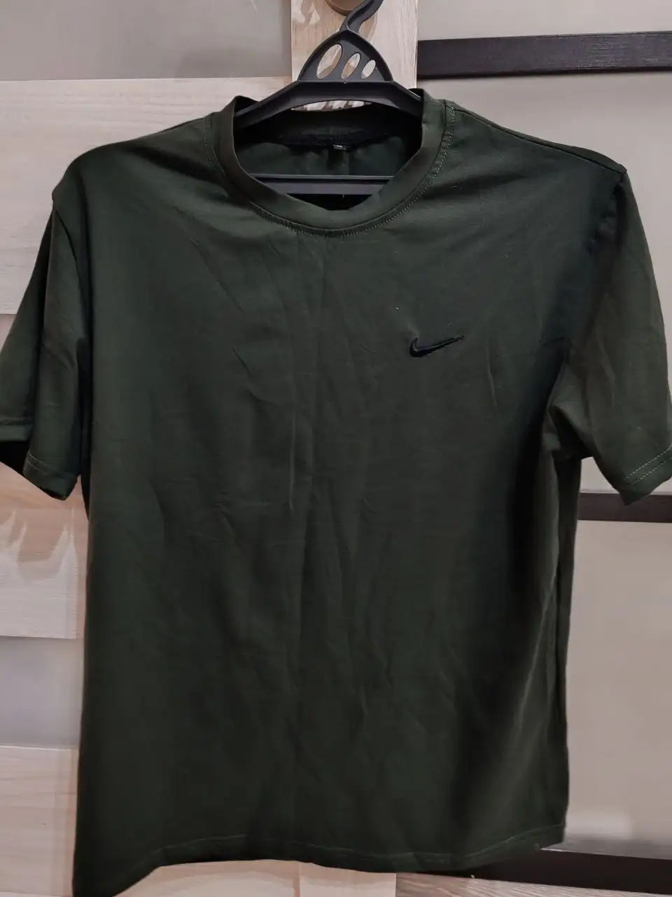 Продажа футболок зеленых и серых - Футболки (Одежда) в Мытищи