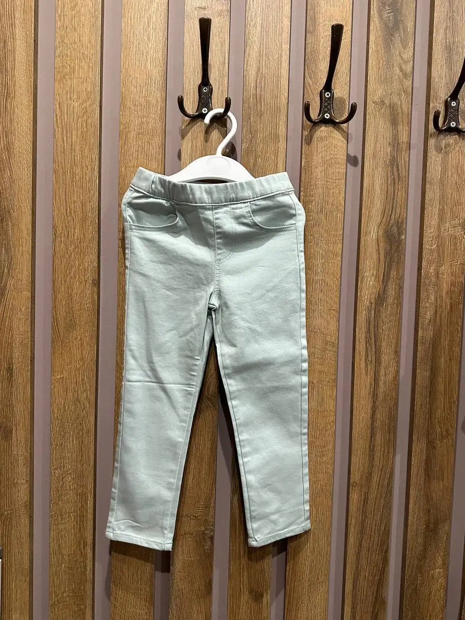 Джинсы Gloria Jeans для девочки и джемпер Sinsay - Детская одежда (Одежда) в Мытищи