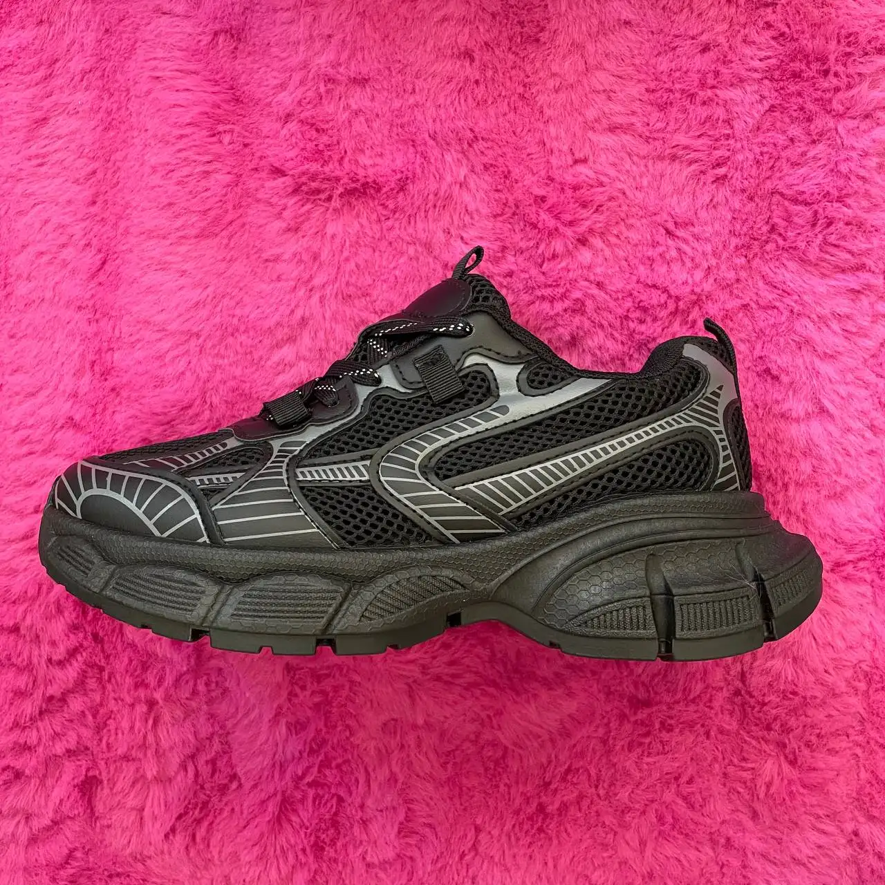 Новые кроссовки, размер 39-40 - Обувь (Одежда) в Мытищи