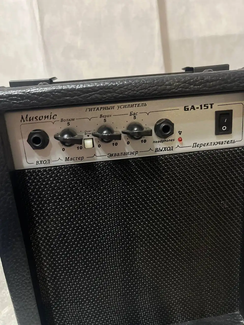 Комбоусилитель GA-15 - Музыкальные инструменты (Хобби и отдых) в Мытищи