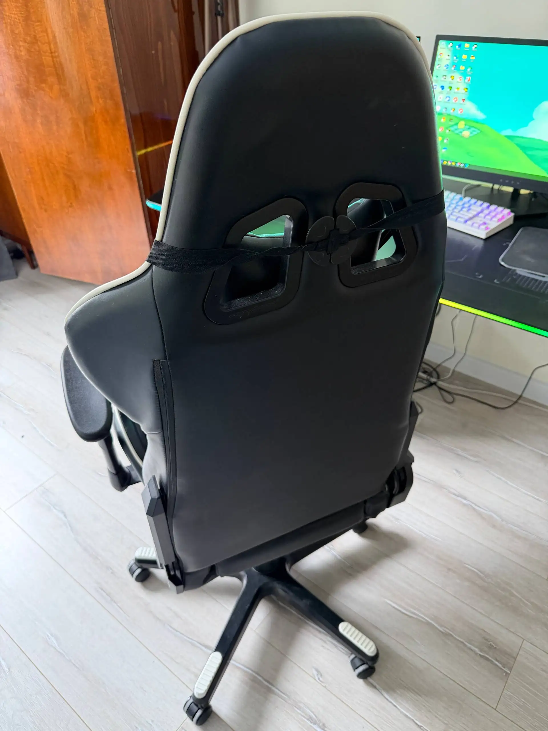 Игровое кресло dxracer OH/FE08 - Барахолка в Мытищи