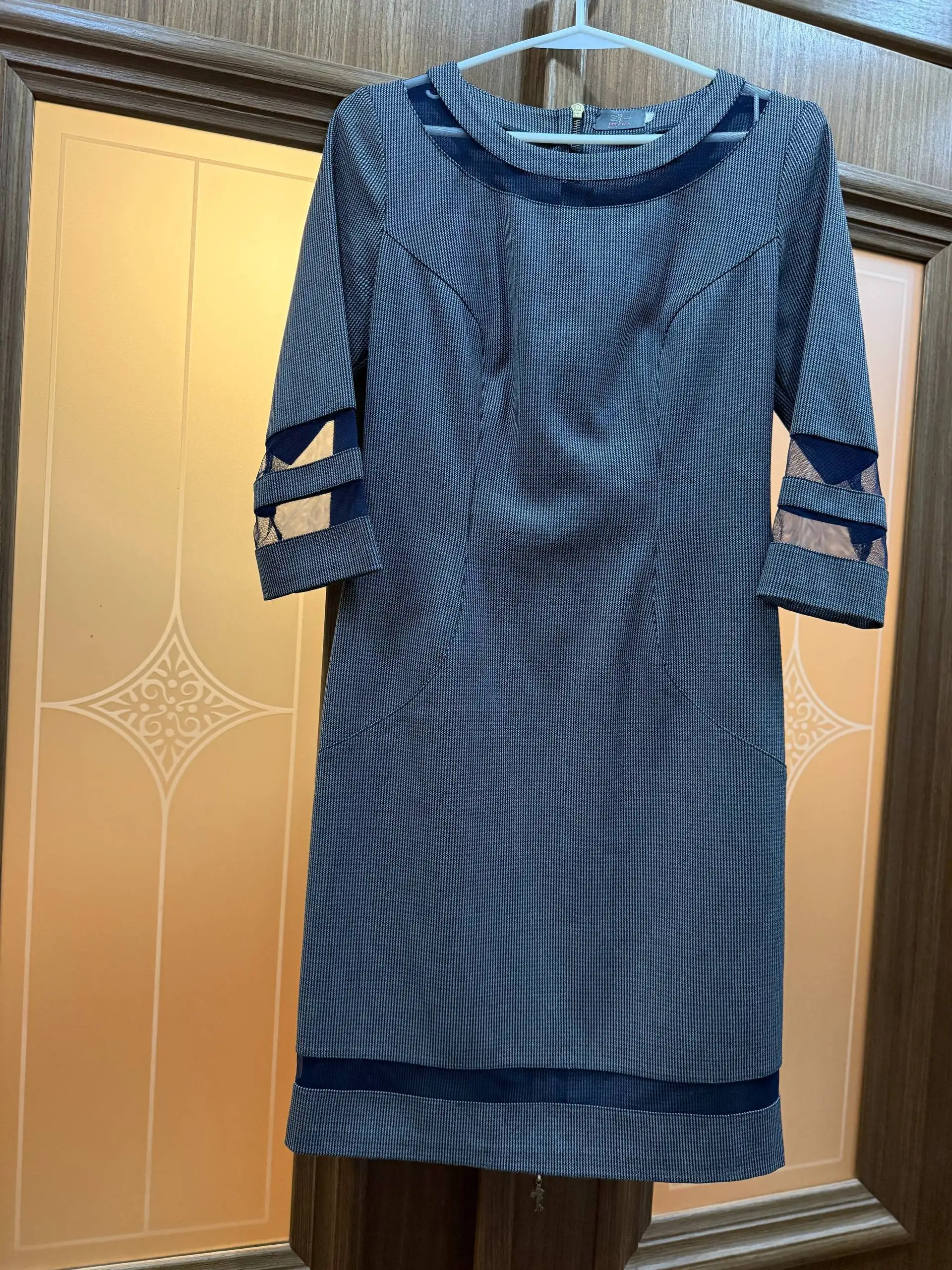 Продам платья и костюм - Женская одежда (Одежда) в Ивантеевка