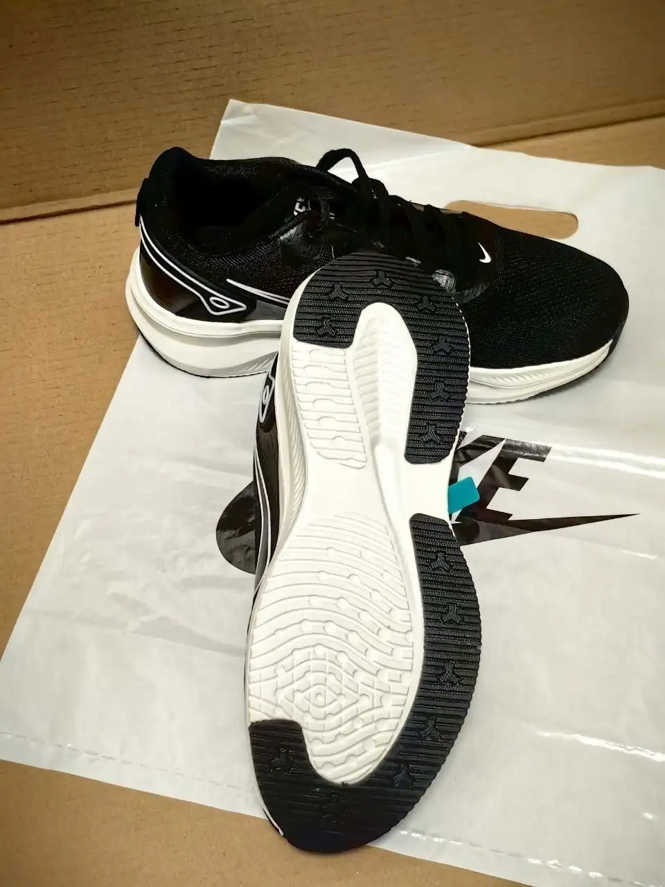 Продажа новых кроссовок Nike Air Max - Обувь (Одежда) в Мытищи