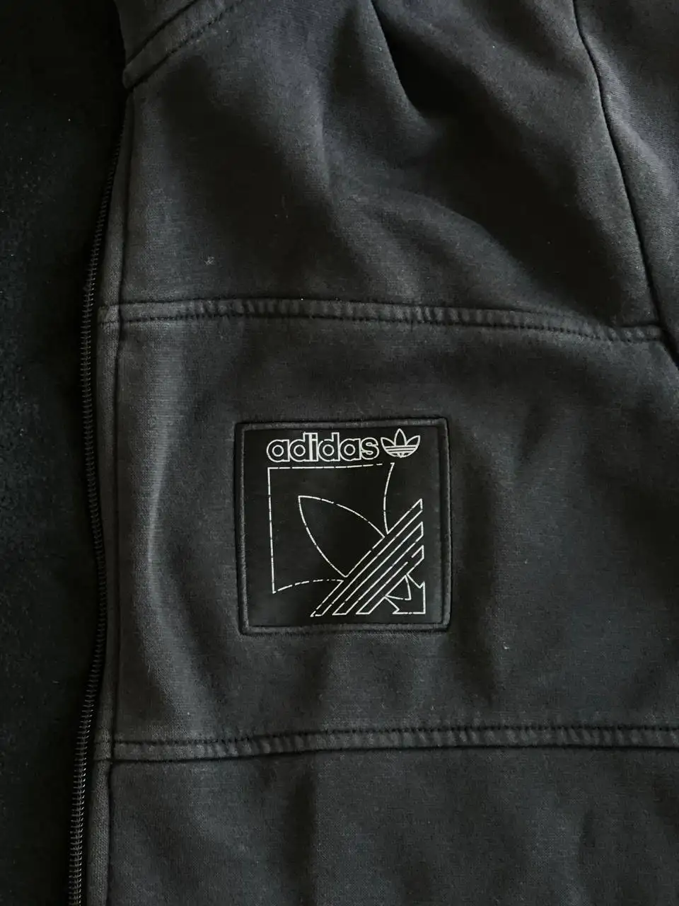 Кофта Adidas оригинал, размер М - Верхняя одежда (Одежда) в Мытищи