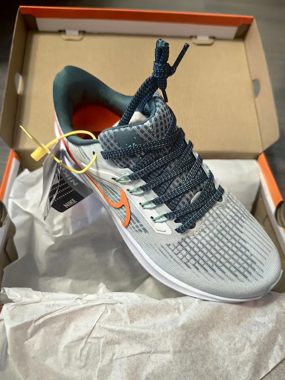 Продам новые кроссовки Nike разных размеров - Кроссовки (Одежда) в Мытищи
