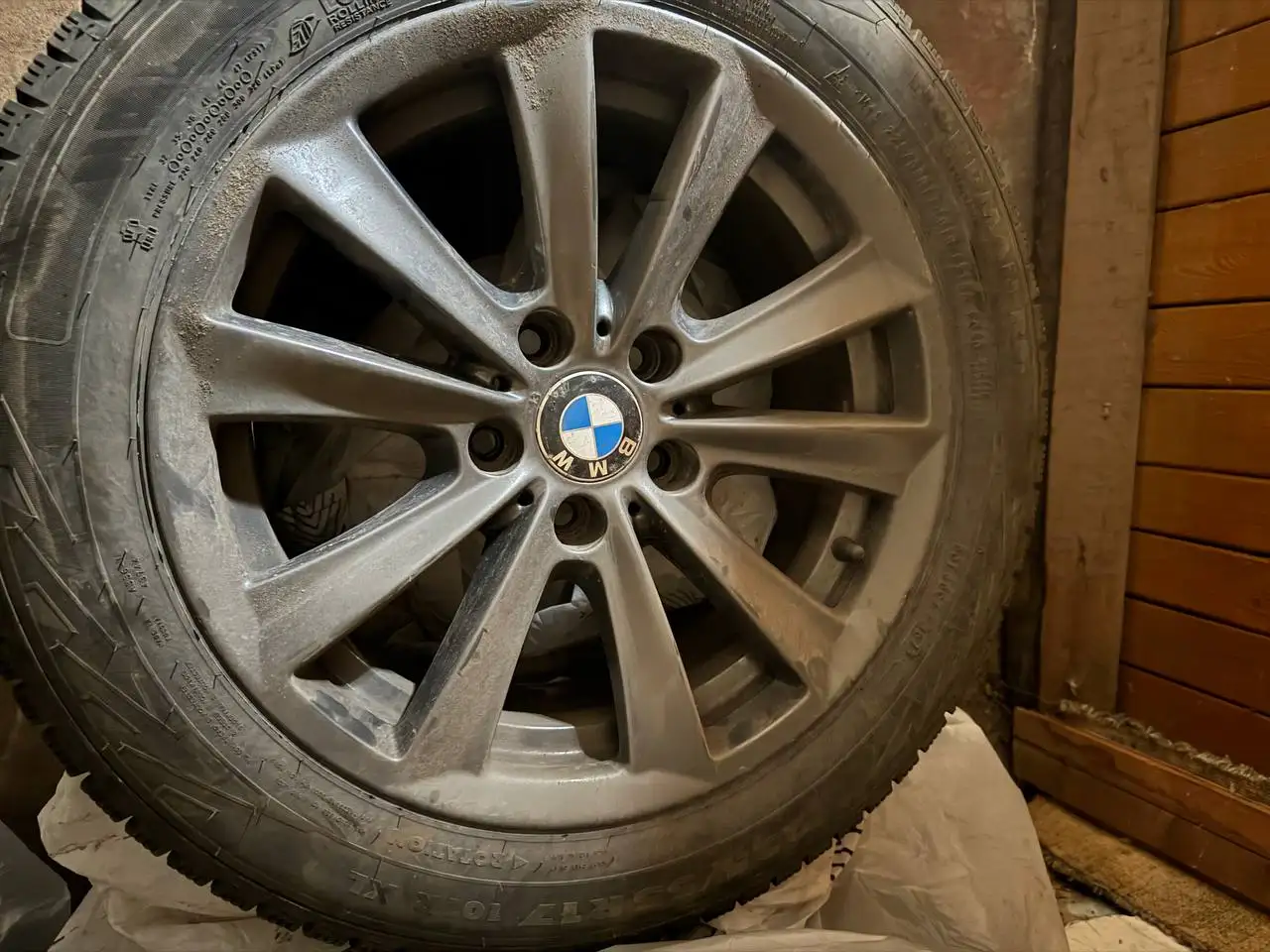 Колеса BMW оригинал на зимней резине Nordman R17 - Шины и диски (Авто) в Мытищи