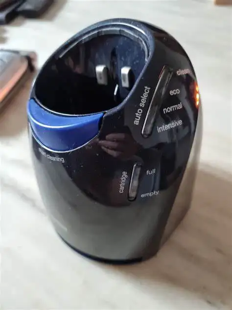 Станция очистки и зарядки Braun Clean&Charge - Устройства для бритья (Электроника) в Мытищи