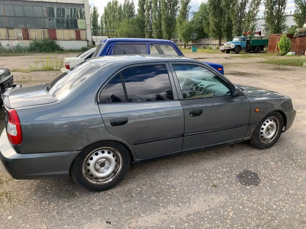 Продажа автомобиля Lada 2107 2004 года