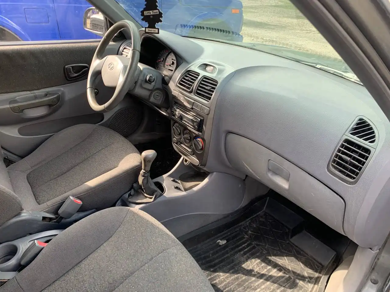 Продажа автомобиля Lada 2107 2004 года