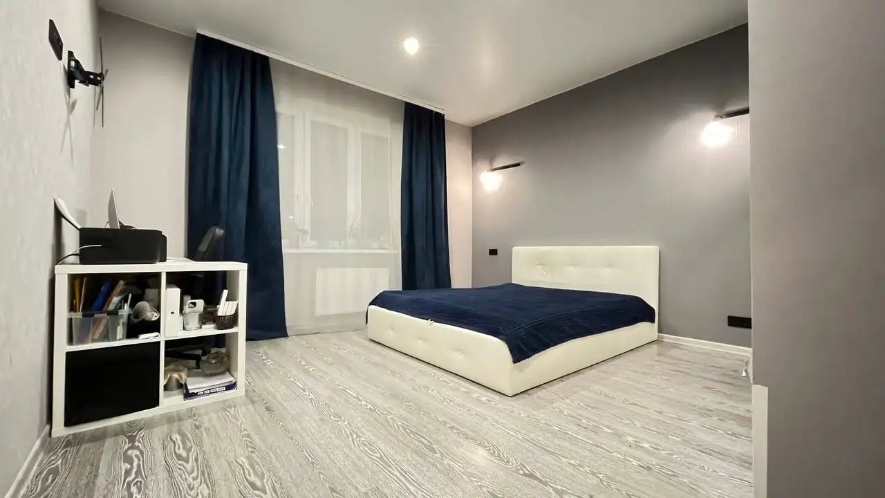 Продается 2-комнатная квартира 80 кв.м. с редкой планировкой в Калининграде - Квартиры (Недвижимость) в Калининград