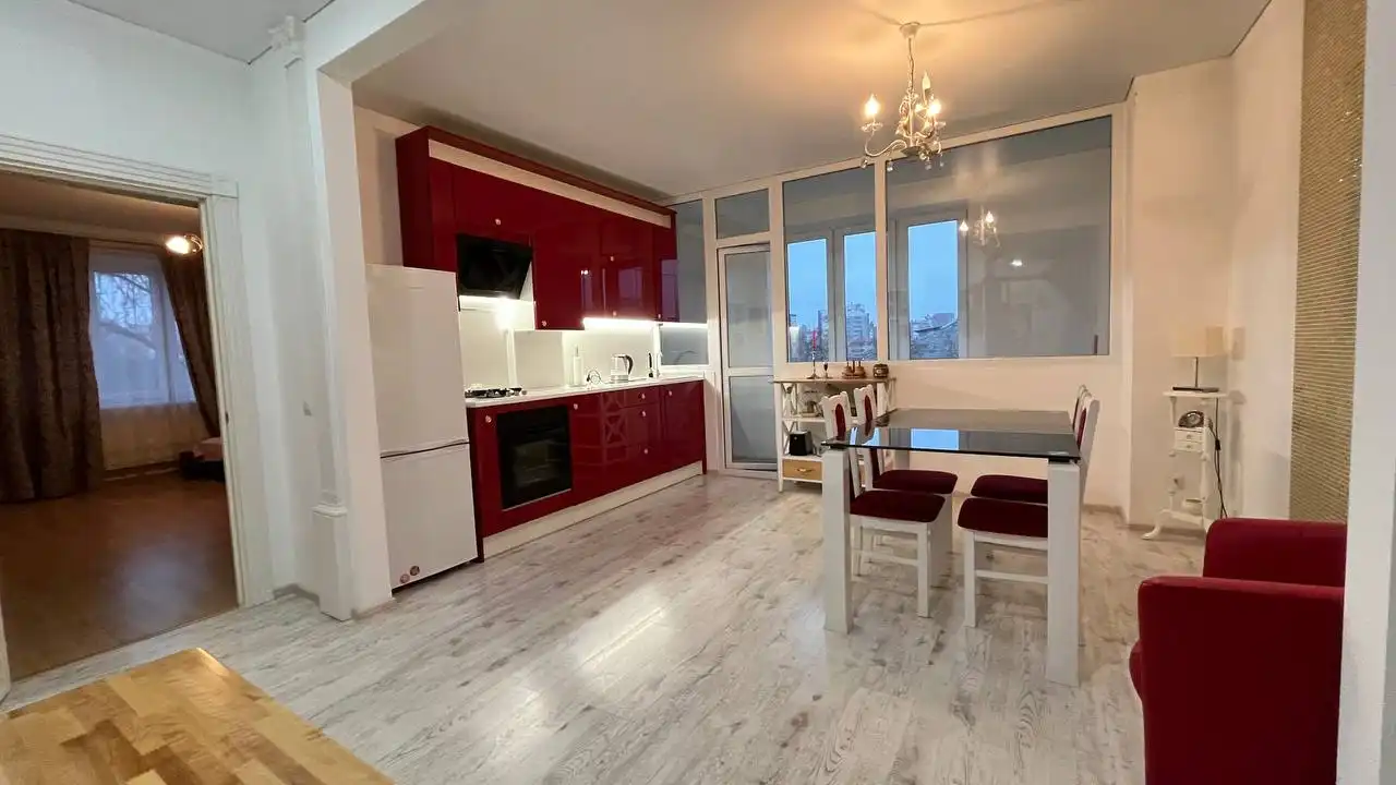 Продается 2-комнатная квартира с мансардой в Калининграде - Квартиры (Недвижимость) в Калининград