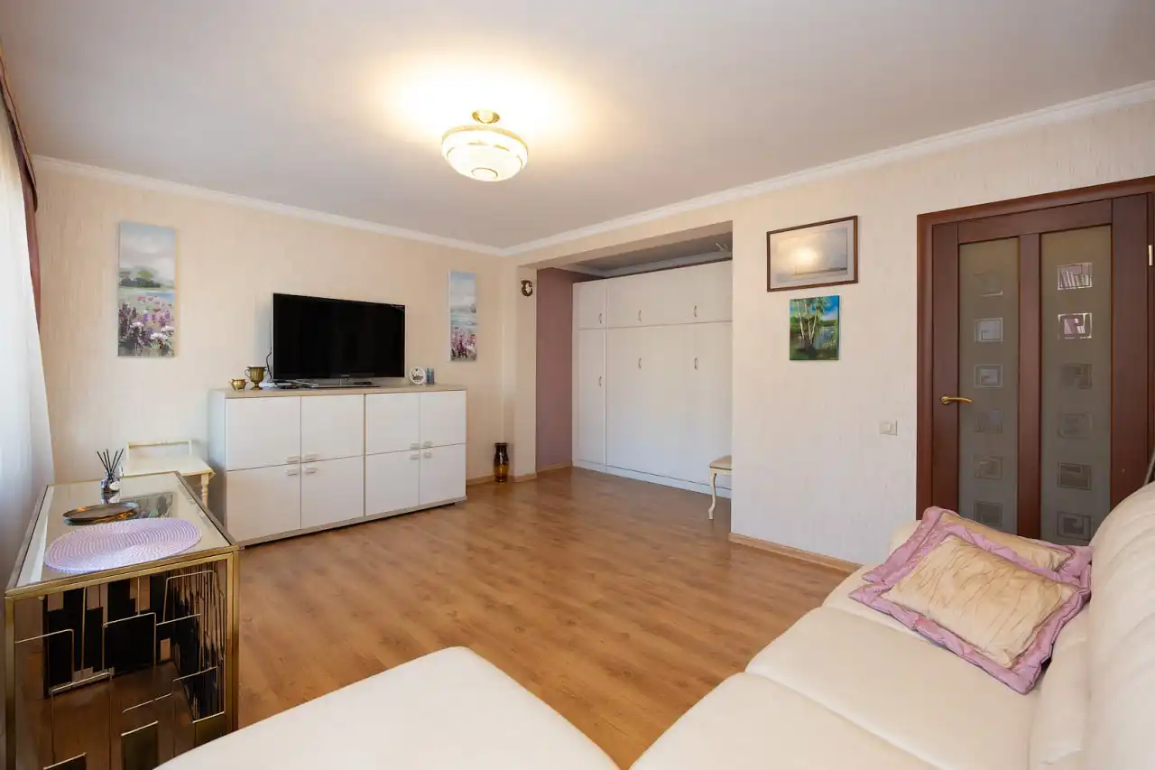 Продам 1-комнатную квартиру на Офицерской, 4 в Калининграде - Квартиры (Недвижимость) в Калининград